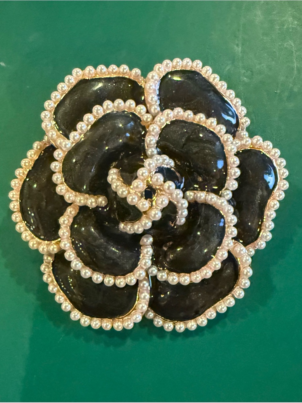 Camellia Pearl Black Enamel Brooch - Picture 4 of 7